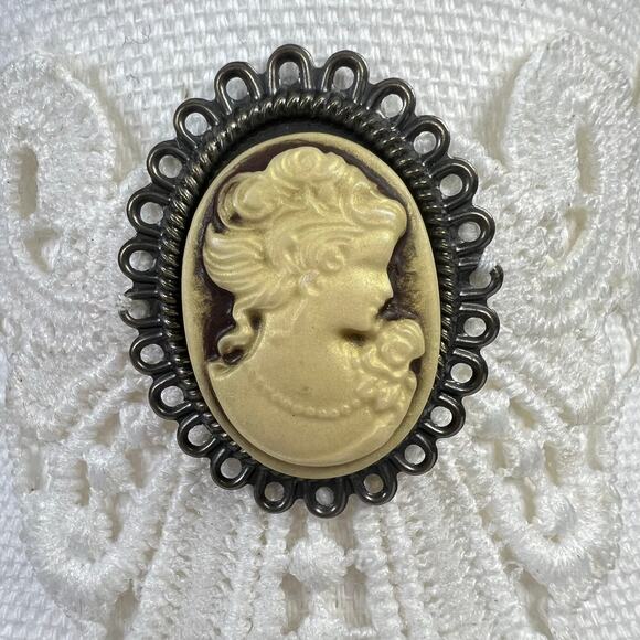 Vintage Style Cameo on Lace Choker Necklace Collar Ribbon Tie Victorian Romantic - Picture 3 of 13